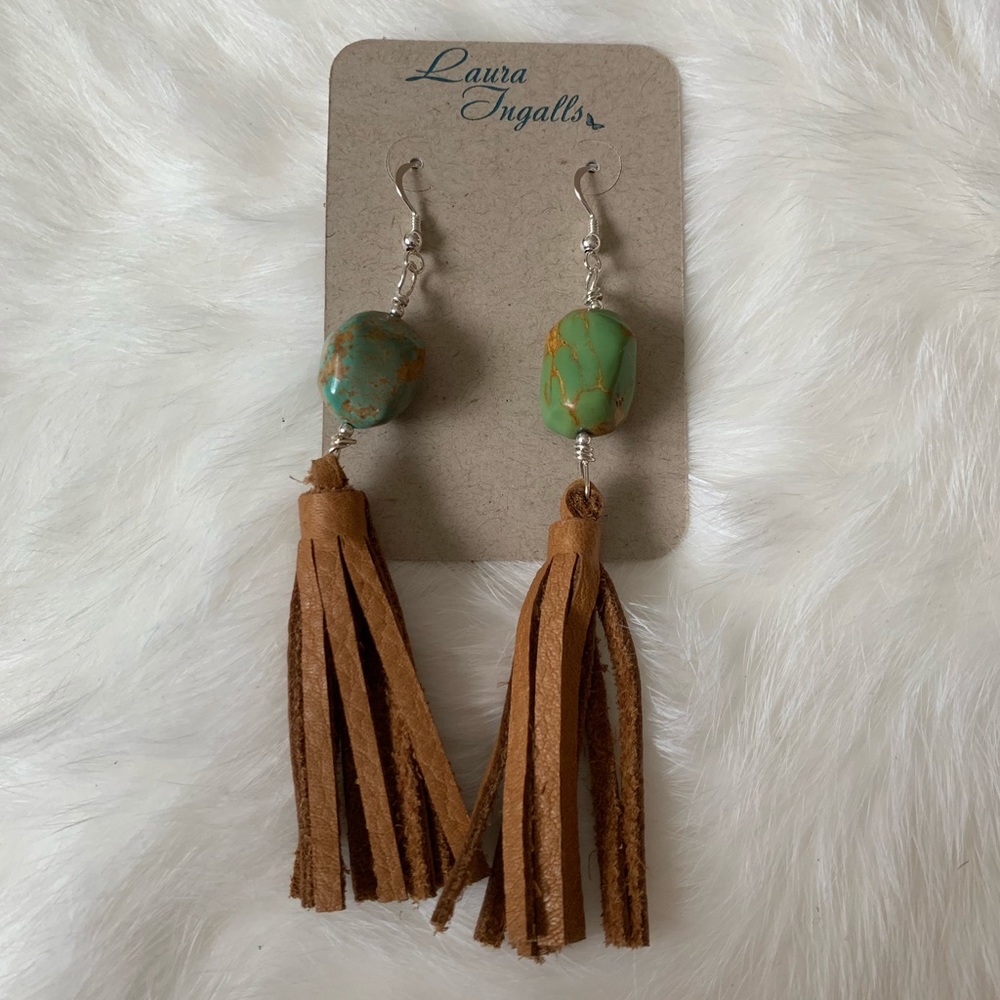 NWT • leather tassel turquoise nugget earrings